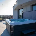 Address Hotel *