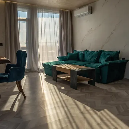 Address Хотел *