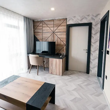 Address * Равда